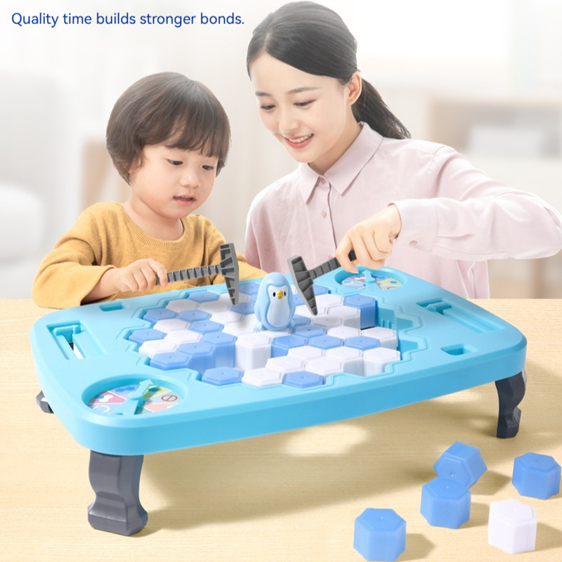 Cute Knocking On Ice Cubes To  – Board Game Movie Bewertung und Preis