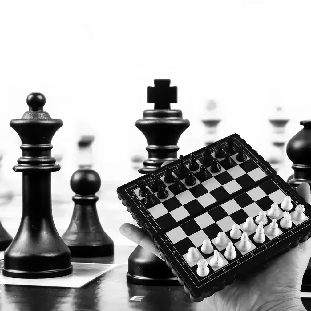 1Pc Mini Magnetic  Chess Set   – Board Game Ideas Bewertung und Preis