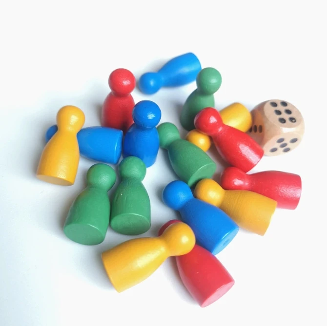 100 Pcs Colorful Wooden Chess  – Board Game Quiz Bewertung und Preis