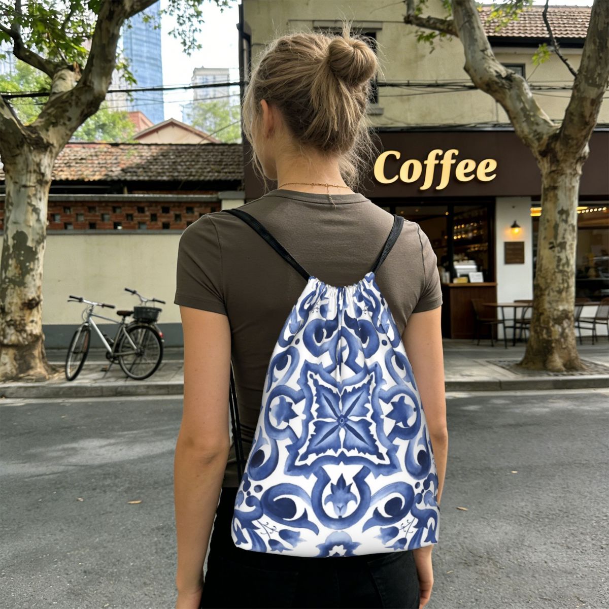Blue Ornate Floral Mediterrane – Tile Bag Drawstring Bewertung und Preis